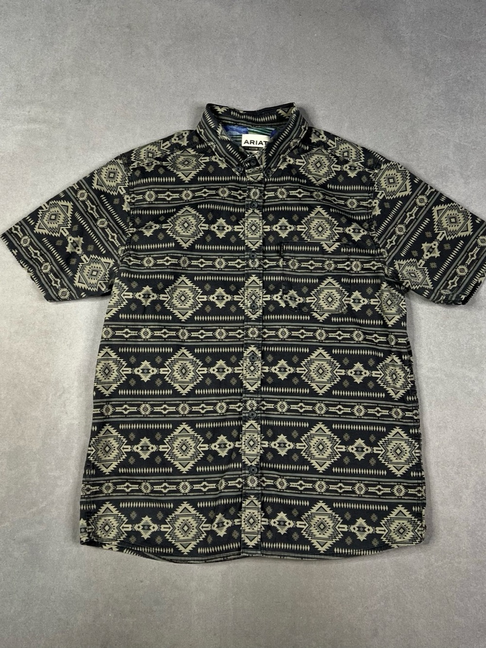 Ariat Modern Fit Men's Geometric Shirt Size Large Like New